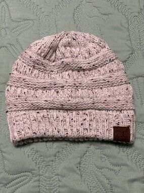C.C. Confetti Ribbed Cable Knit Beanie Confetti Oatmeal Excellent Condition NWOT